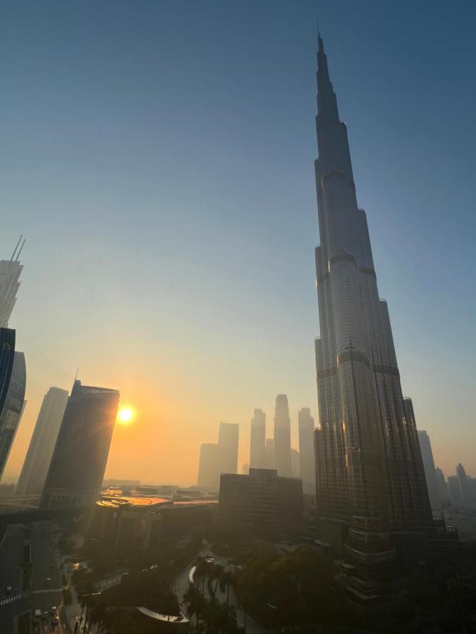 Prestige Living 1Br With Full Burj Khalifa View By Auberge Dubai Luaran gambar