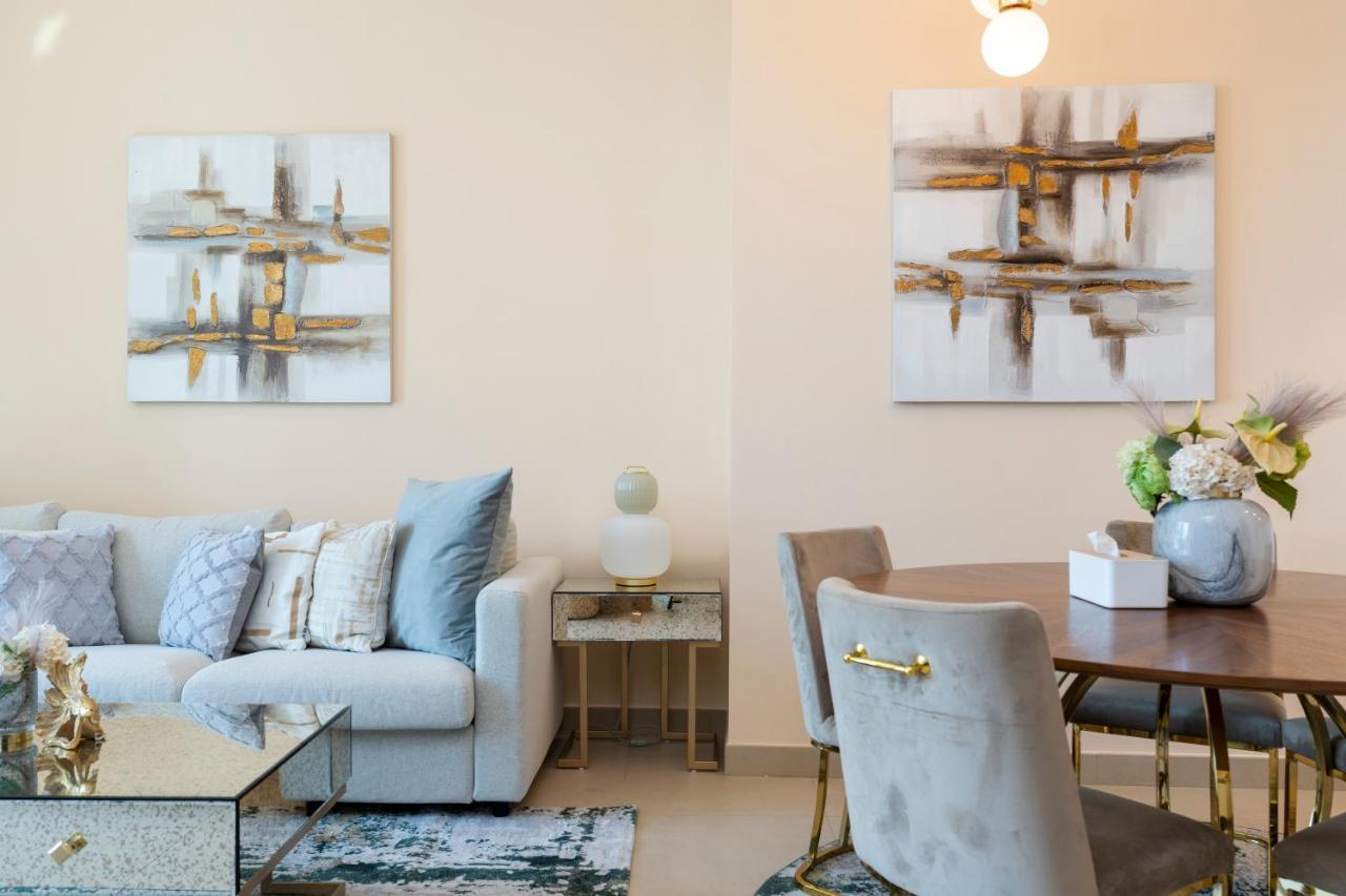 Prestige Living 1Br With Full Burj Khalifa View By Auberge Dubai Luaran gambar